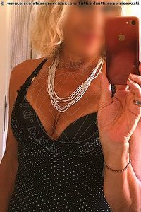 Foto selfie trans escort Rossella Lido Di Dante 3291085372