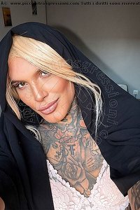 Foto selfie trav Gaby Brazil Milano 3932892520