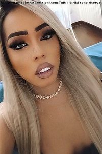 Foto selfie trans Perla Ferrari Firenze 3446728759