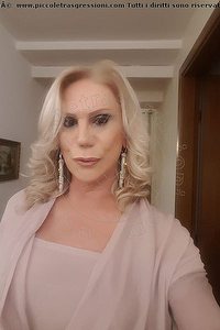 Foto selfie trans Tamiris Trento 3203284597