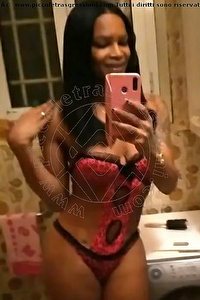 Foto selfie trans Alves Garbagnate Milanese 3714936409