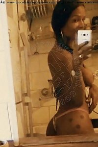 Foto selfie trans Alves Garbagnate Milanese 3714936409