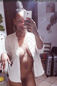 Foto selfie trans Alves Garbagnate Milanese 3714936409