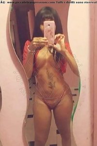 Foto selfie trans Suzana Brasiliana Oristano 3202519298