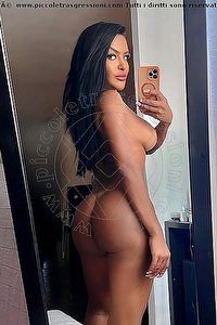 Foto selfie trans Ingrid Lemos Milano 3272403070