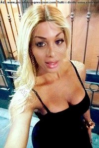 Foto selfie trans Camilla Brazil Roma 3899059453
