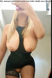 Foto selfie girls Juliana Faenza 3511611373