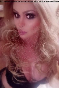 Foto selfie trans Evelyn Braga Arco 3201959448