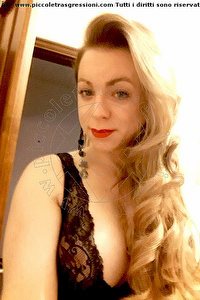 Foto selfie trans Miss Pekin Cremona 3925807446