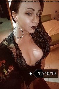 Foto selfie trans Miss Pekin Cremona 3925807446