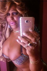 Foto selfie trans Nora Cosenza 3295367641