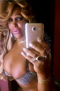 Foto selfie trans Nora Cosenza 3295367641