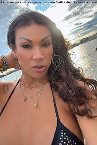 Foto selfie trans escort Jhoany Wilker Pornostar Bologna 3347373088