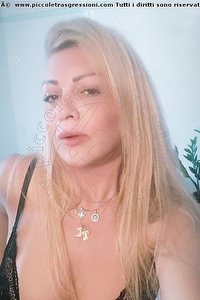 Foto selfie trans Angeline Ilar Tortona 3246631471