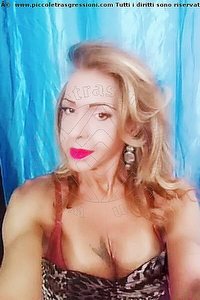 Foto selfie trans Daniella Prato 3290053339