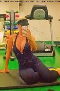 Foto selfie trans escort Maria Eduarda Venturini Losanna 0041779561305