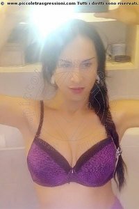 Foto selfie trans Laura Chic Roma 3271134211