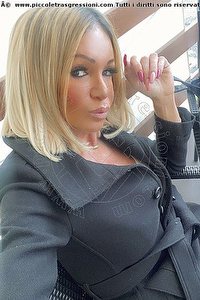 Foto selfie trans escort Pamy La Diva Stellare Losanna 3247819703