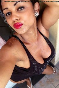 Foto selfie trans escort Veronika Havenna Superstar Verbania 3451171025