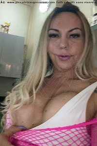 Foto selfie trans Miloro Sesto San Giovanni 3295583440