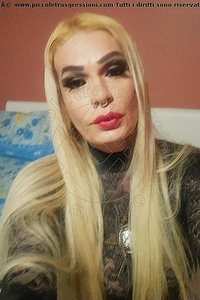 Foto selfie trans Bruna Dion Oristano 3204739255