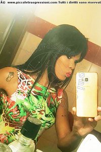 Foto selfie trans Giulia Olbia 3246045585