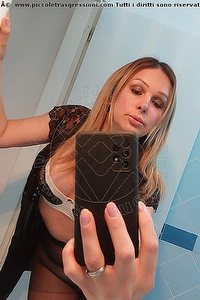 Foto selfie trans escort Karina Motta Pavia 3209509579