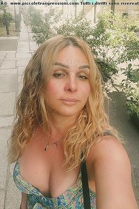 Foto selfie trans escort Karina Motta Foggia 3934478032