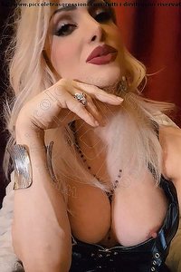 Foto selfie mistress trans Regina Xena Italiana Monza 3889831116