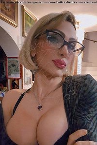 Foto selfie mistress trans Regina Xena Italiana Monza 3889831116