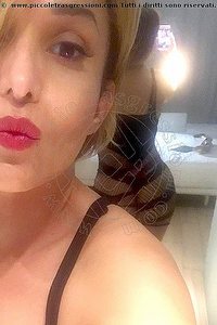 Foto selfie trans escort Simona Kiss Genova 3484110267