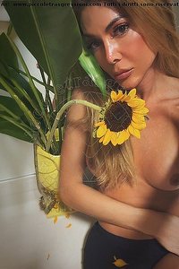 Foto selfie trans Allien Ashtar Ginevra 0041779468942