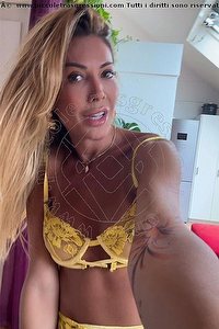 Foto selfie trans Allien Ashtar Ginevra 0041779468942