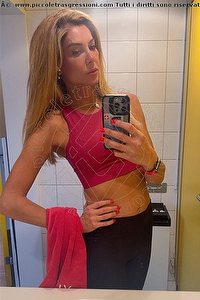 Foto selfie trans Allien Ashtar Ginevra 0041779468942