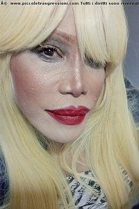 Foto selfie trans Nicole Vip Venturiny Milano 3533538868