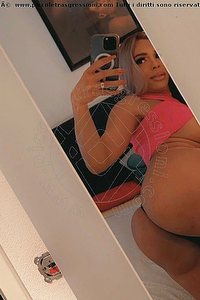 Foto selfie trans escort Rebeka Tre Gambe Pornostar Bologna 3508666109