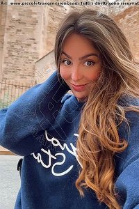 Foto selfie trans Danyela Alves Milano 3288387598