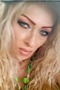 Foto selfie trans Melinda Topolina Trento 3510373602