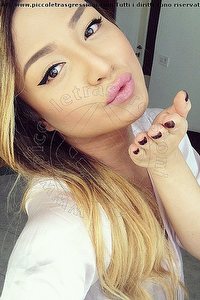 Foto selfie trans Katrina Asiatica Milano 3935020179