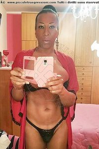 Foto selfie trans Beatrice Dior Mestre 3894573287