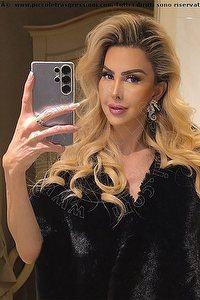 Foto selfie trans Mina Legnano 3208685055