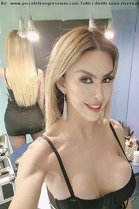 Foto selfie trans escort Mina Legnano 3208685055