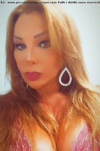 Foto selfie trans escort Giusy L' Italiana Napoli 3331557512