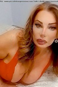 Foto selfie trans escort Giusy L' Italiana Napoli 3331557512