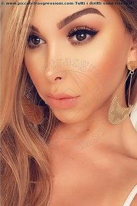 Foto selfie trans escort Carol Vendraminy Milano 3284674176