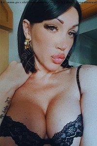 Foto selfie trans escort Cherry Italy Modena 3932743672