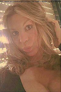 Foto selfie trans escort Alessia  Tx Bari 3333447849