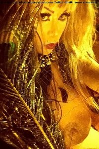 Foto selfie trans escort Victoria  Ferrari Perugia 3498783501