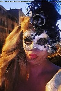 Foto selfie trans escort Victoria  Ferrari Perugia 3498783501