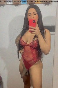 Foto selfie hot trans escort Aline Gomes Pornostar Xxl Genova 3285930377